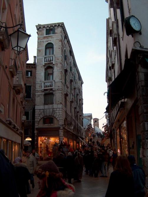 Séta a Rialto felé